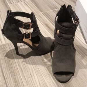 Womens Lauren Conrad Heels Grey Sz 7.5